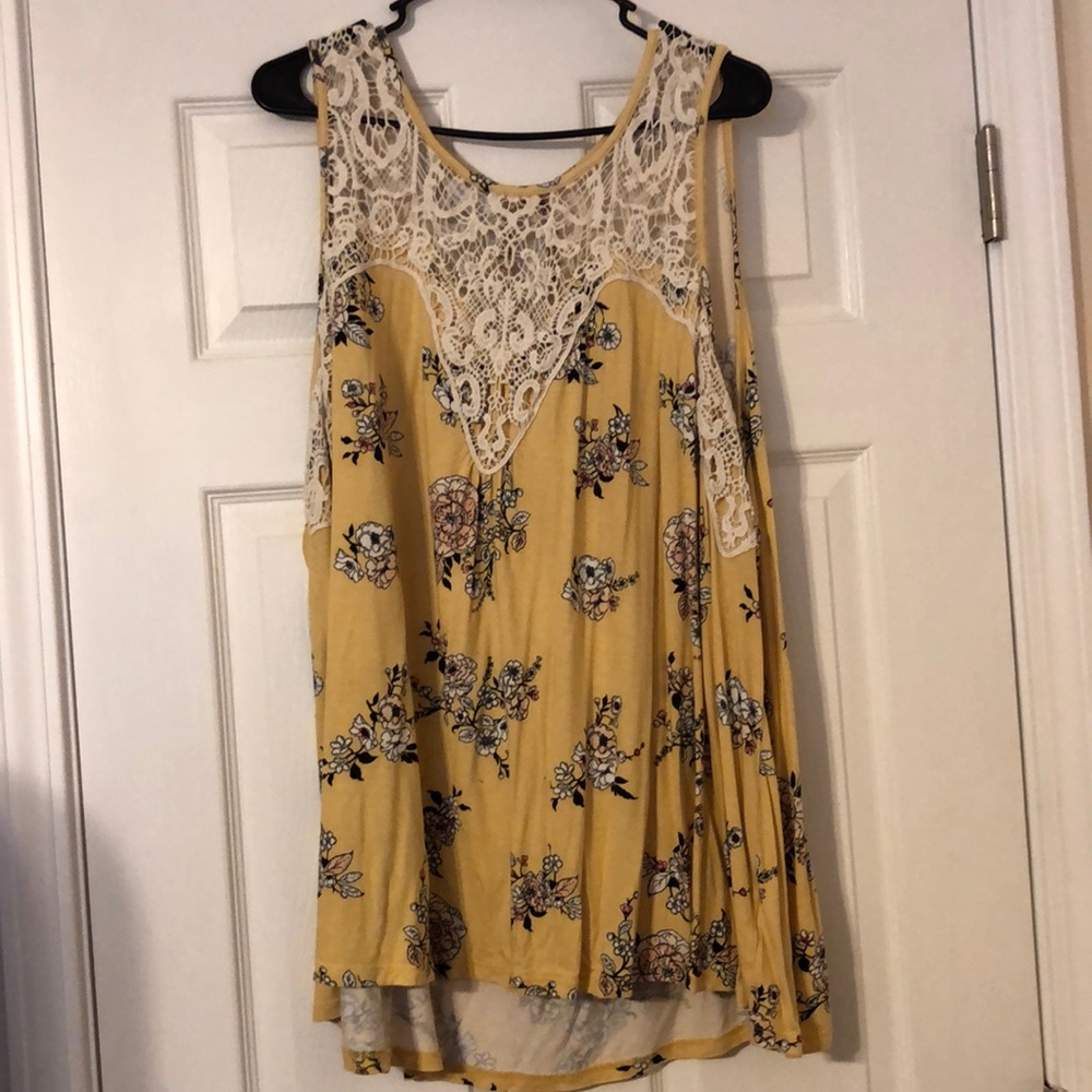 Maurice’s yellow dress shirt